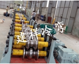 二波护栏板成型机设备