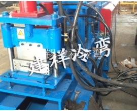 梯边桥架成型机设备