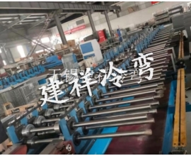 托盘式电缆桥架成型机设备