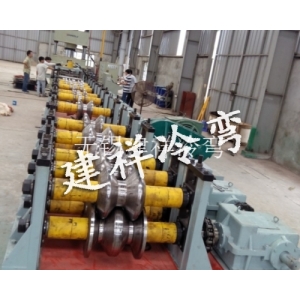 二波护栏板成型机设备