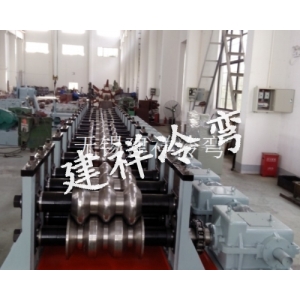 三波护栏板成型机设备
